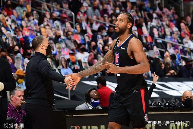 在压力下发 在压力下发