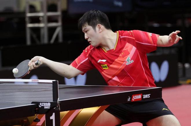 团队肩负起 团队肩负起