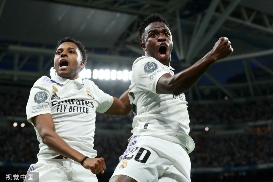 数球迷的热 数球迷的热