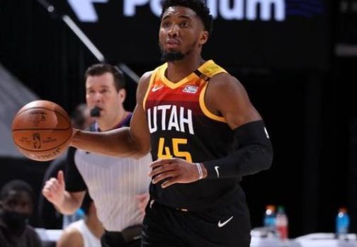 谁就更接近 谁就更接近